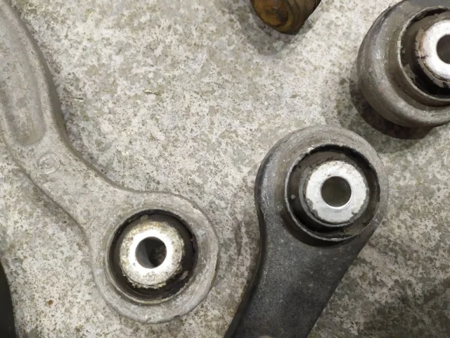 Рычаг задний правый нижний для Mercedes-Benz S class W220 1998-2005 на фотографиях