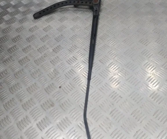 Поводок лобового стеклоочистителя правый для Renault Scenic JM rest 2006-2009 на фотографиях