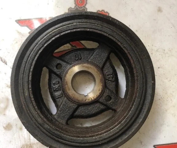 Шкив коленвала для Toyota Avensis Универсал T250 2003-2008 на фотографиях