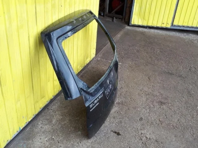 Крышка багажника для Subaru Forester SH 2008-2012 на фотографиях