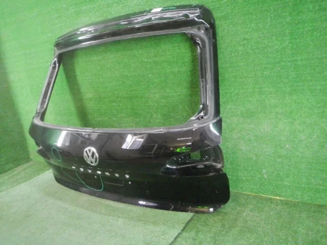 Дверь багажника для Volkswagen Touareg III (CR) 2018+ на фотографиях