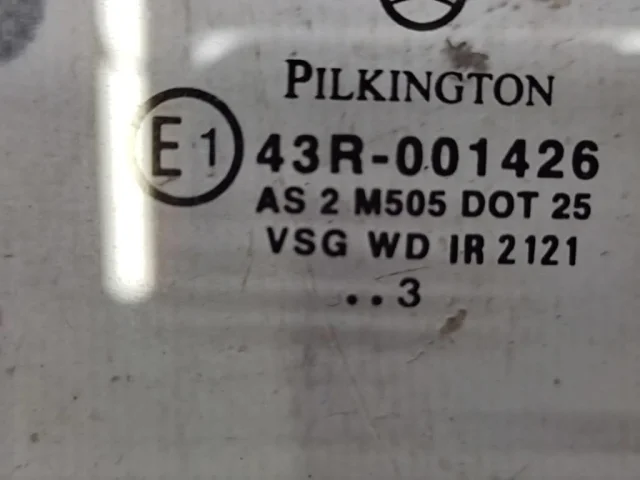 Стекла и зеркала для Mercedes-Benz S class W220 1998-2005 на фотографиях