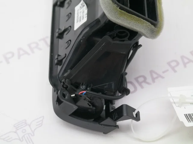 Решетка вентиляционная левая для BMW X5 F15 (Ф15) 2013-2018 на фотографиях