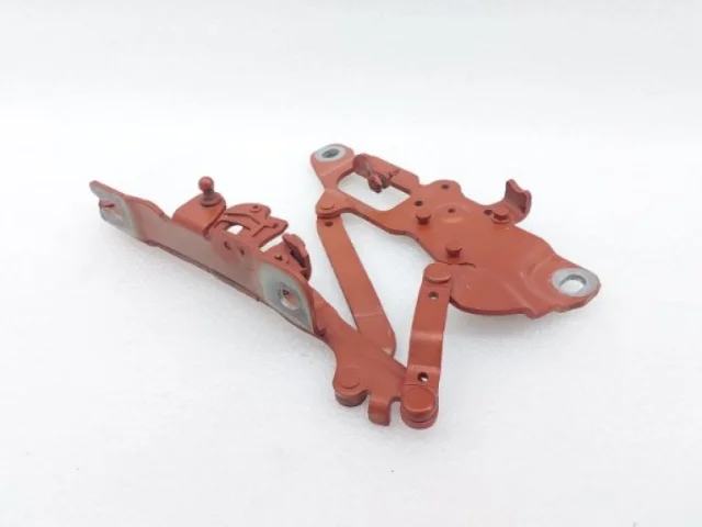 Петля капота левая для BMW 5er Ф10 Rest. 2014-2017 на фотографиях