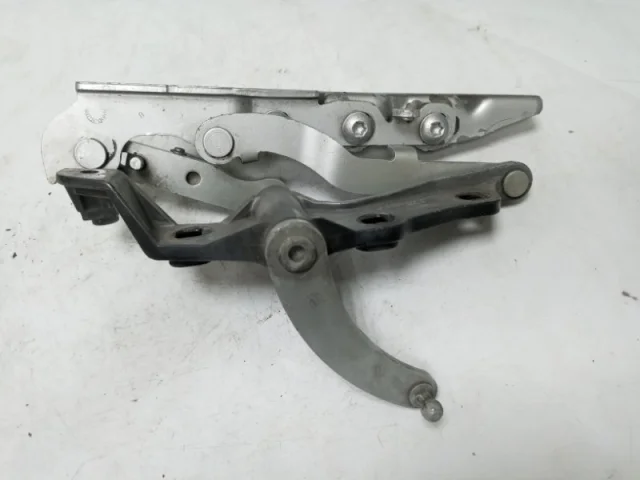 Петля капота левая для Mercedes-Benz S class W221 2005-2013 на фотографиях