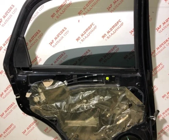 Молдинг двери задний левый для Suzuki SX4 2006-2009 на фотографиях