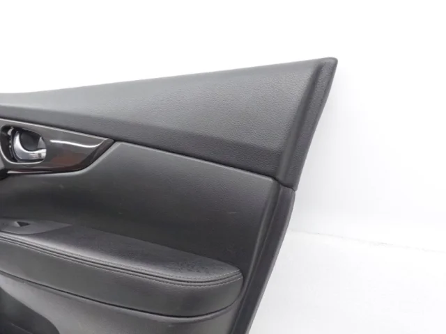 Уплотнитель передней правой двери для Nissan X-Trail T32 JDM 2013-2022 на фотографиях