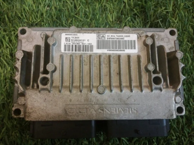 Блок управления АКПП для Citroen C4 Хэтчбек 3dr 2004-2011 на фотографиях