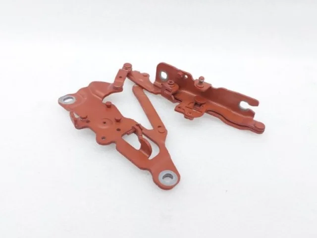 Петля капота левая для BMW 5er Ф10 Rest. 2014-2017 на фотографиях