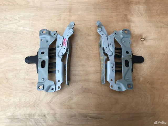 Петля капота левая для BMW 5er Ф10 Rest. 2014-2017 на фотографиях