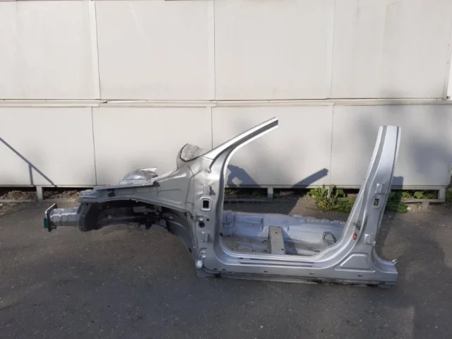 Четверть кузова передняя правая для Volvo XC60 Y20 2008-2017 на фотографиях