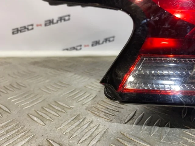 Фонарь внешний левый для Citroen DS4 2011-2016 на фотографиях