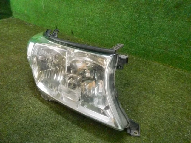 Фары для Toyota Land Cruiser 200 (JDM) 2007-2013 на фотографиях