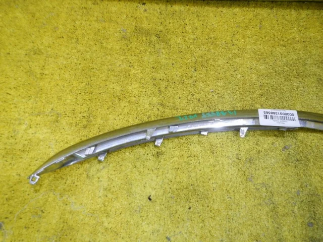 Накладка переднего бампера для Mercedes-Benz S class W222 2013-2017 на фотографиях