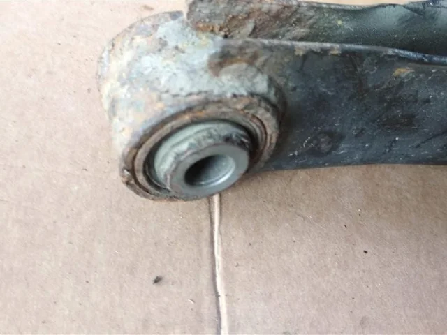 Рычаг задний левый нижний для Subaru Forester SH 2008-2012 на фотографиях