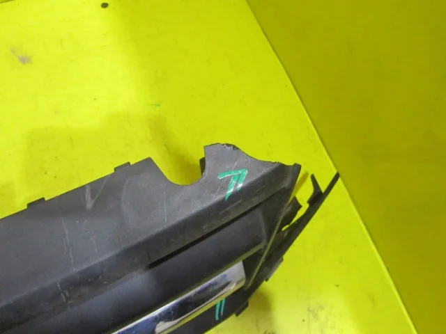 Решетка радиатора для Volkswagen Caddy IV (2K) 2015-2020 на фотографиях