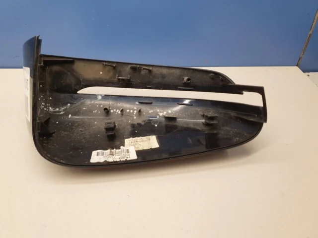 Накладка зеркала левого для BMW 5er G30 2016-2023 на фотографиях