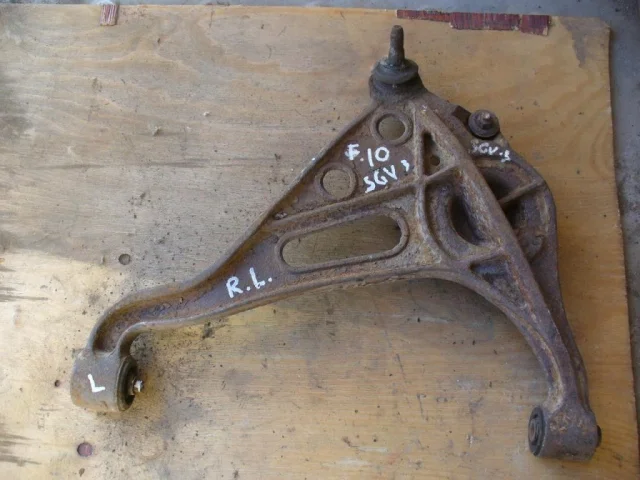 Рычаг передний левый нижний для Suzuki Grand Vitara 1998-2005 на фотографиях