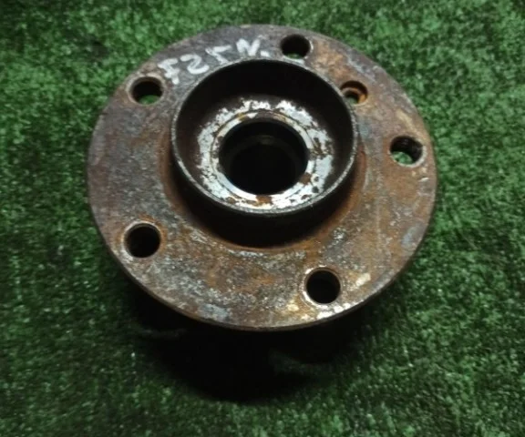 Ступичный подшипник передний для BMW X3 F25 2010-2017 на фотографиях