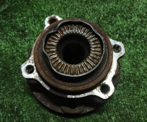 Ступичный подшипник передний для BMW X3 F25 2010-2017 на фотографиях