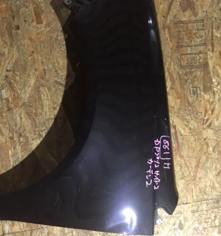 Крылья для Volkswagen Polo IV (9N3) 2005-2009 на фотографиях