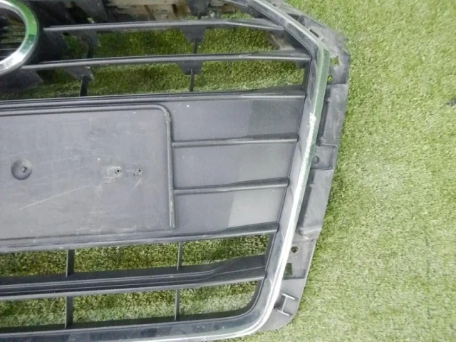 Решетка радиатора для Audi A4 B9 2015+ на фотографиях