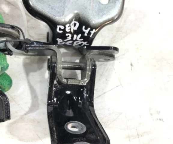 Петля двери задняя левая нижняя для Kia Cerato YD 2016-2020 rest. на фотографиях