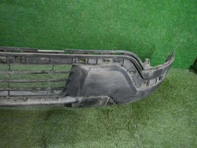 Решетка переднего бампера для Ford Explorer U502 rest 2014-2019 на фотографиях