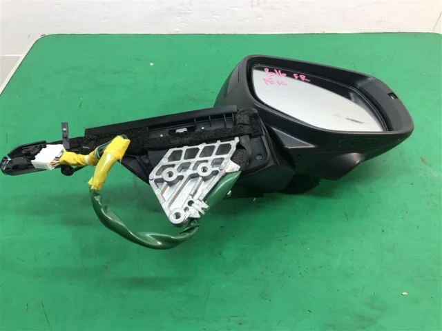 Зеркало заднего вида (в салоне) для Subaru Legacy BN 2017+ на фотографиях