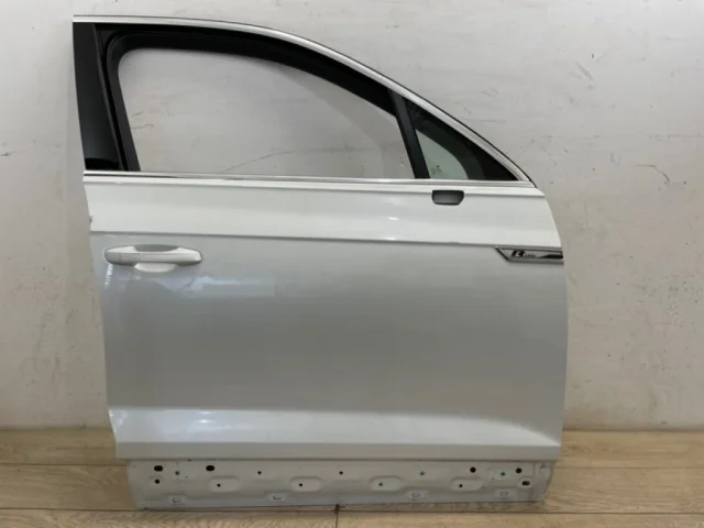 Дверь передняя правая для Volkswagen Touareg III (CR) 2018+ на фотографиях