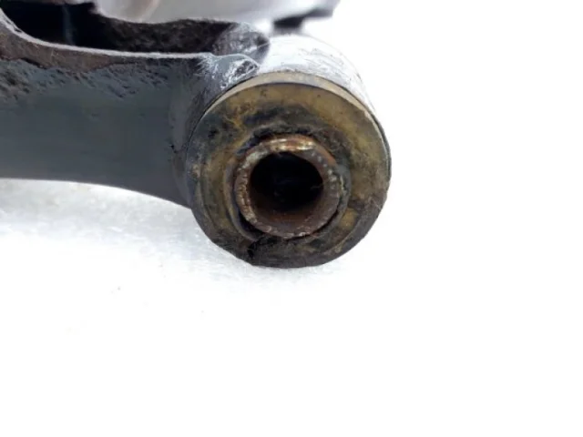 Рычаг передний левый нижний для Toyota Avensis Седан T250 2003-2008 на фотографиях