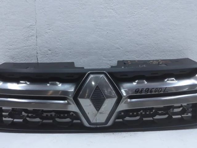 Решетка радиатора для Renault Duster HM 2020+ на фотографиях