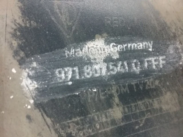 Бампер для Porsche Panamera 971 2016-2024 на фотографиях