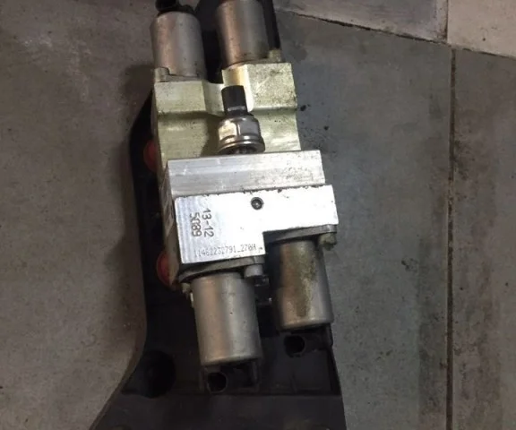 Блок клапанов АКПП для BMW X5 Е70 2006-2013 на фотографиях