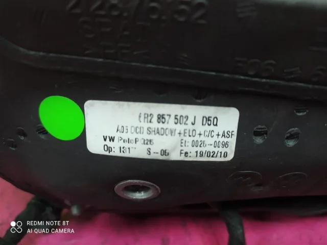 Стекла и зеркала для Volkswagen Polo V (6R) 2009-2014 на фотографиях