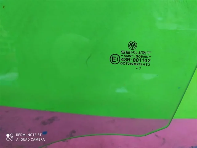 Стекла и зеркала для Volkswagen Polo IV (9N3) 2005-2009 на фотографиях