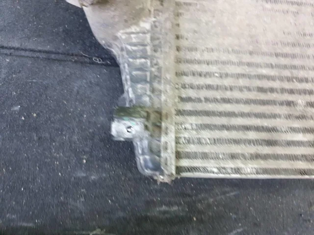 Интеркулер левый для Audi Q8 4M 2018-2023 на фотографиях