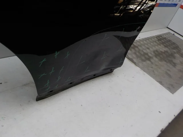 Двери для Infiniti QX 70 2013-2019 на фотографиях