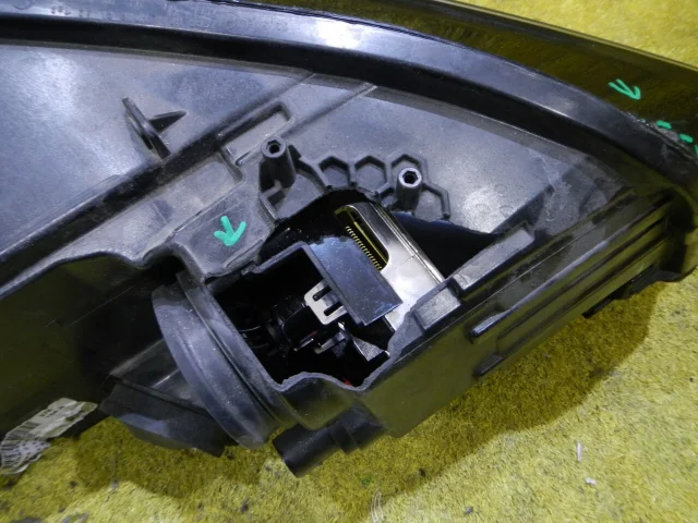 Фара левая для Volkswagen Caddy IV (2K) 2015-2020 на фотографиях