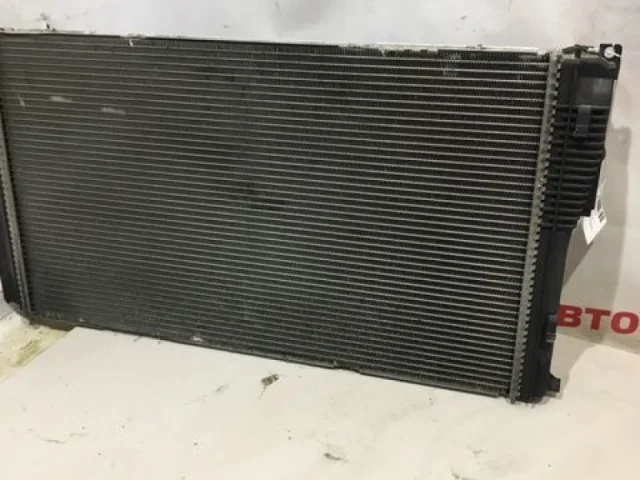 Панель радиатора (телевизор) для BMW 1er Ф20 2011-2015 на фотографиях