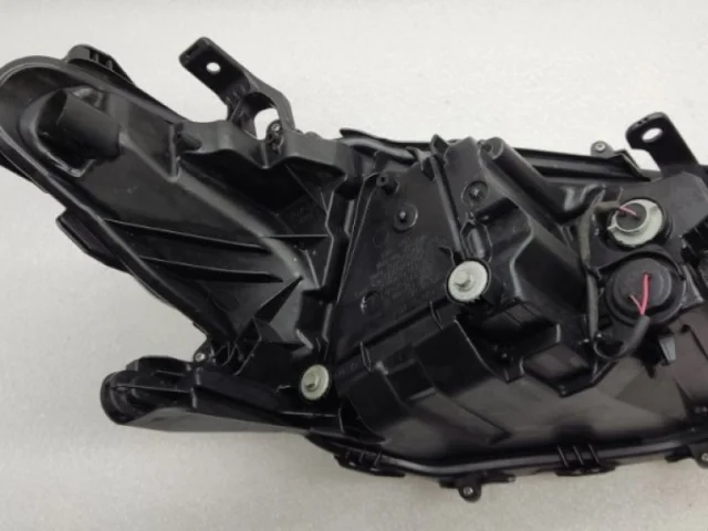 Фара левая для Toyota Camry XV70 rest 2021+ на фотографиях