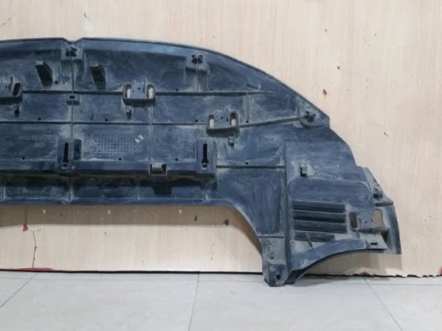 Решетка переднего бампера левая нижняя для Citroen C4 Седан 2010-2016 на фотографиях