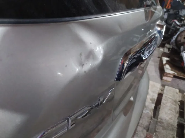 Крышка багажника для Honda CR-V RE Rest 2010-2012 на фотографиях