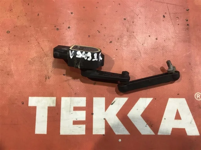 Датчик дорожного просвета задний для BMW X5 Е70 2006-2013 на фотографиях