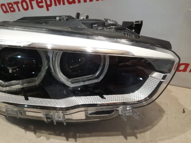 Фара правая для BMW 1er Ф20 rest.1 2015-2020 на фотографиях