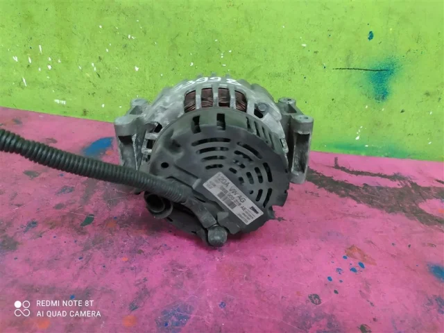 Генератор для Audi A4 B6 Avant 2000-2004 на фотографиях