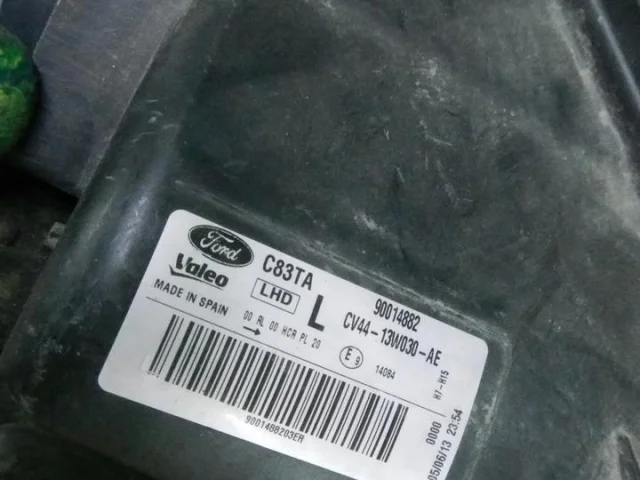 Фара левая для Ford Kuga CBV 2008-2013 на фотографиях