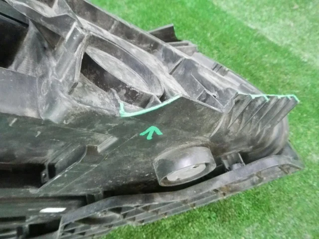 Фара левая для Ford Kuga CBV 2008-2013 на фотографиях