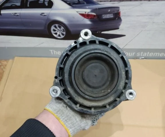 Подушка двигателя передняя левая верхняя для BMW 3er G20 2018+ на фотографиях