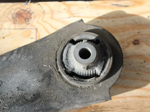 Рычаг передний левый верхний для Nissan X-Trail T31 JDM 2007-2013 на фотографиях